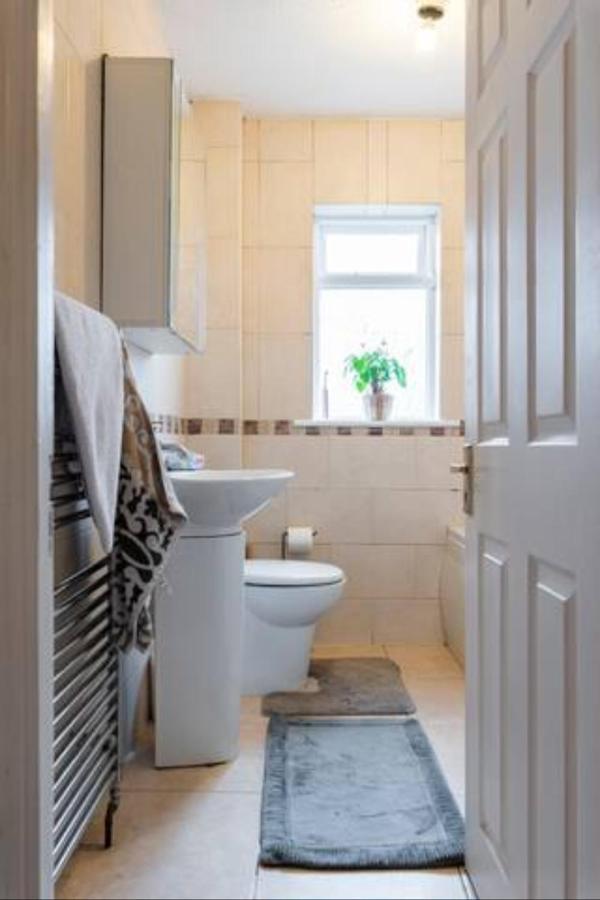 Kimmage Homestay 더블린 외부 사진